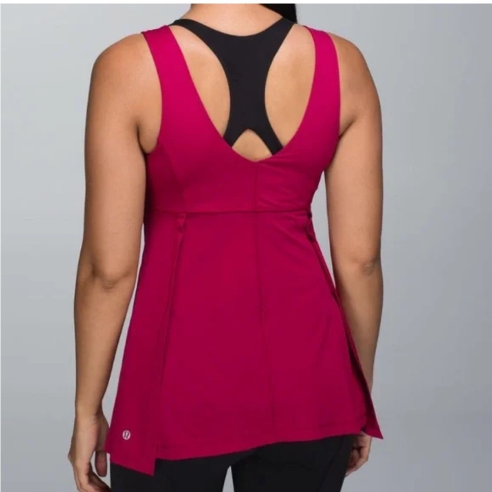 Lululemon wrappers delight Tank Top Racerback Built-In Bra Raspberry Red Workout - Picture 2 of 8